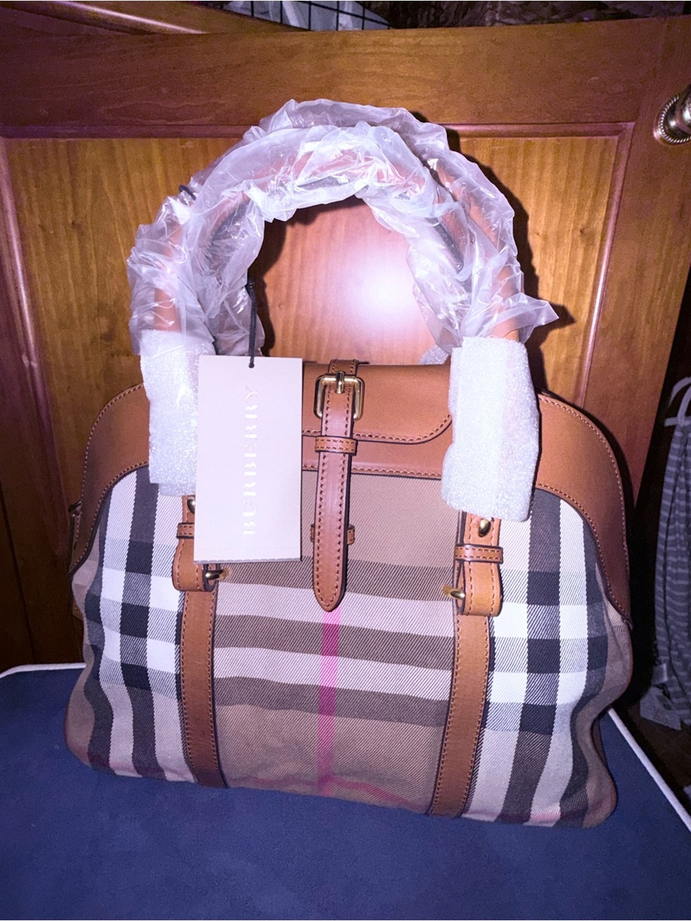BURBERRY House Check Derby Medium Milverton Tote in Tan